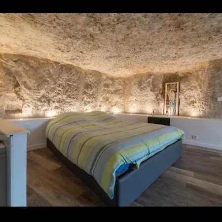 Maison Troglodyte Апартаменты Пуатье