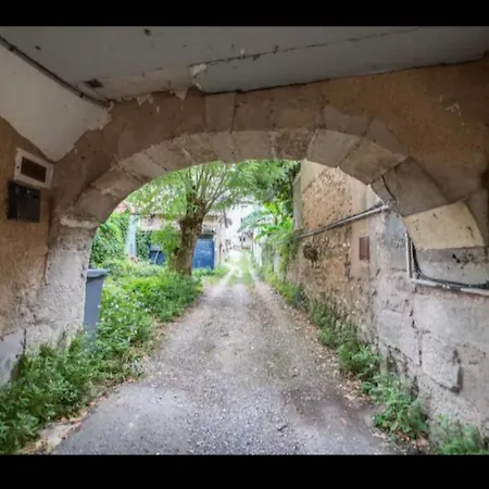 Maison Troglodyte